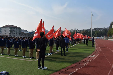 青春因运动而靓丽，人生因拼搏而多彩(图2)